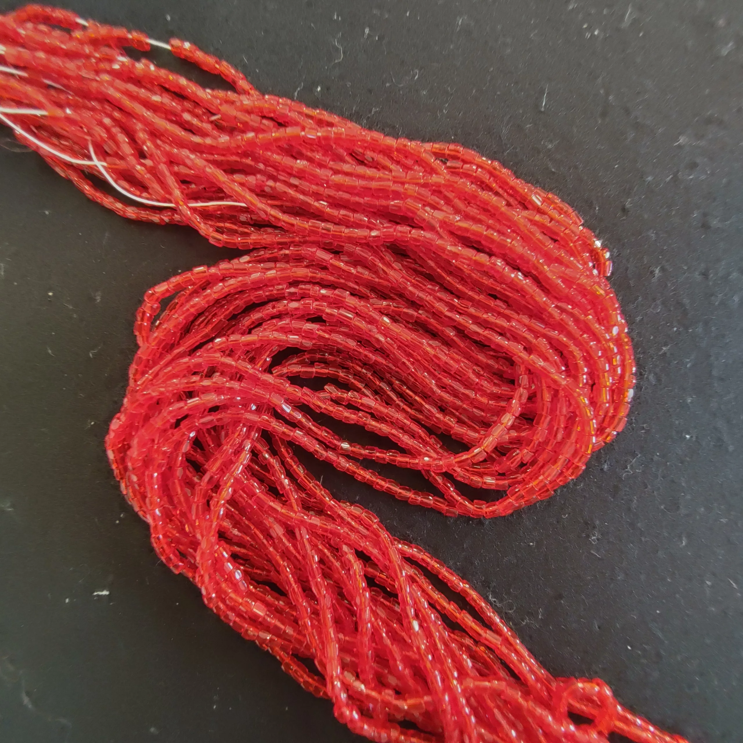 Perles 3 facettes rouge translucide 90070/11