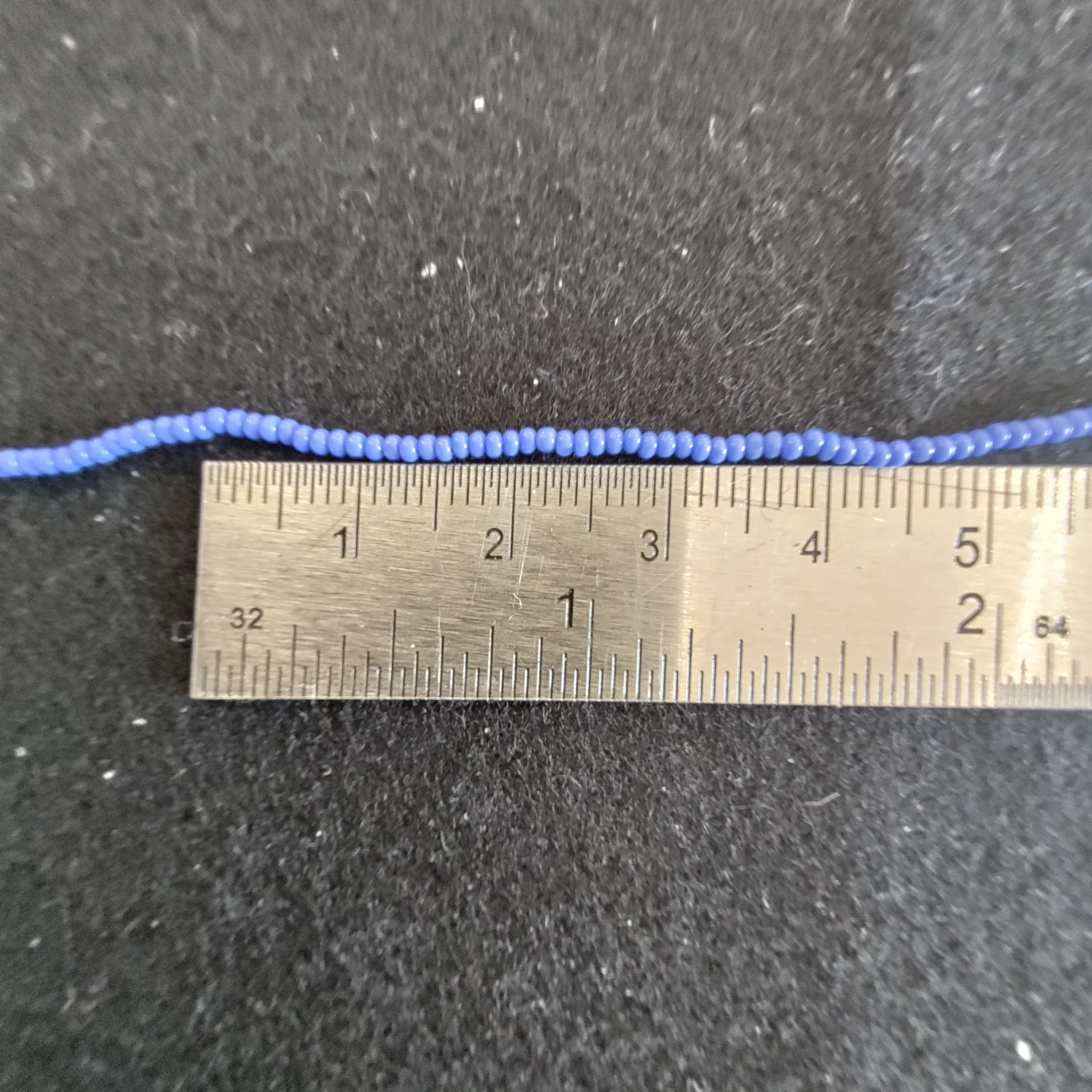 Perles rocailles bleu 33040/13