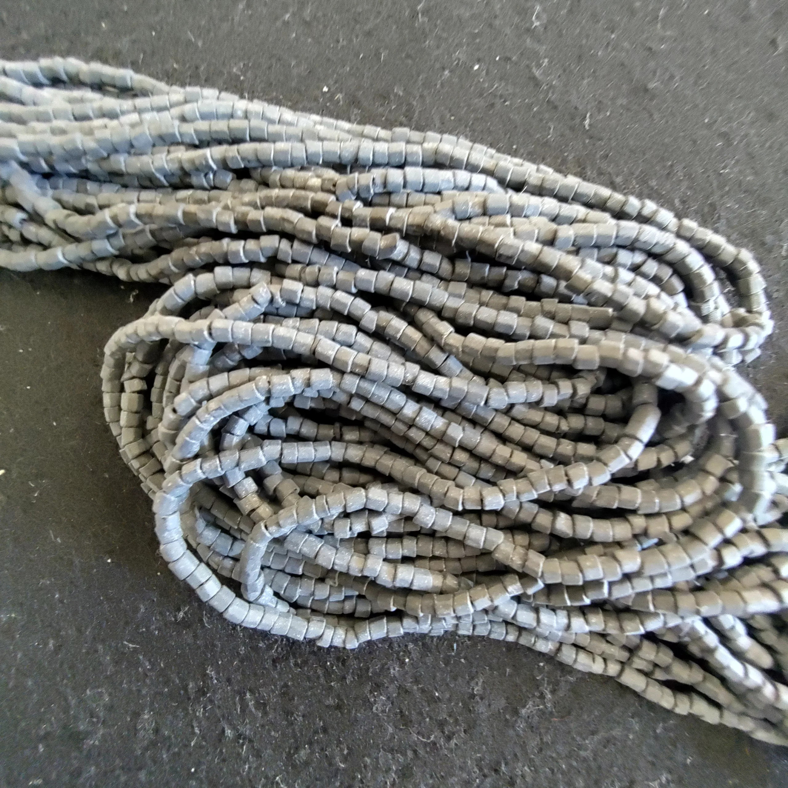 Perles quart de tube noir mat 2 7191/11