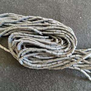 Perles tubes noir mat 5 192/6