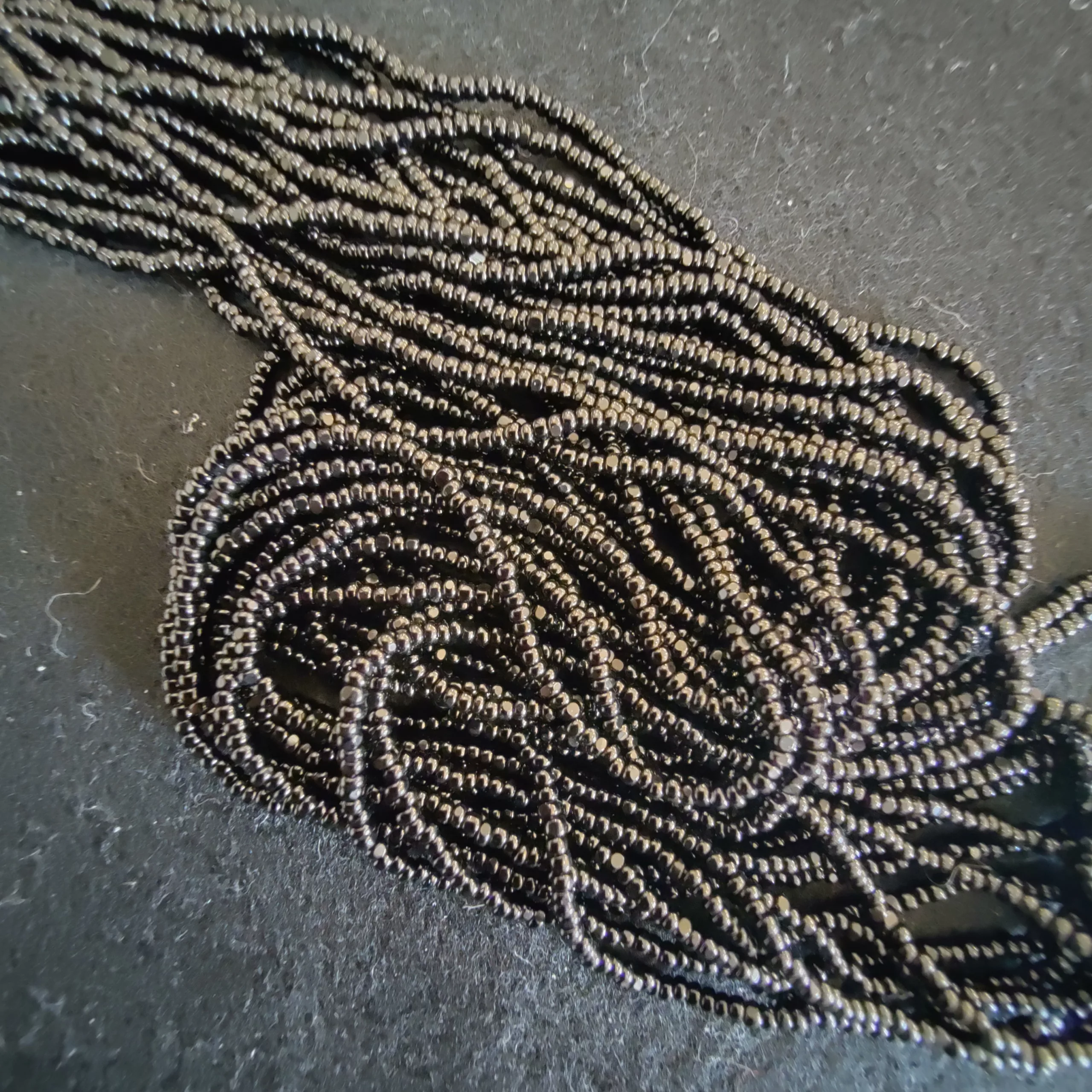 Perles charlotte noir 23980/13