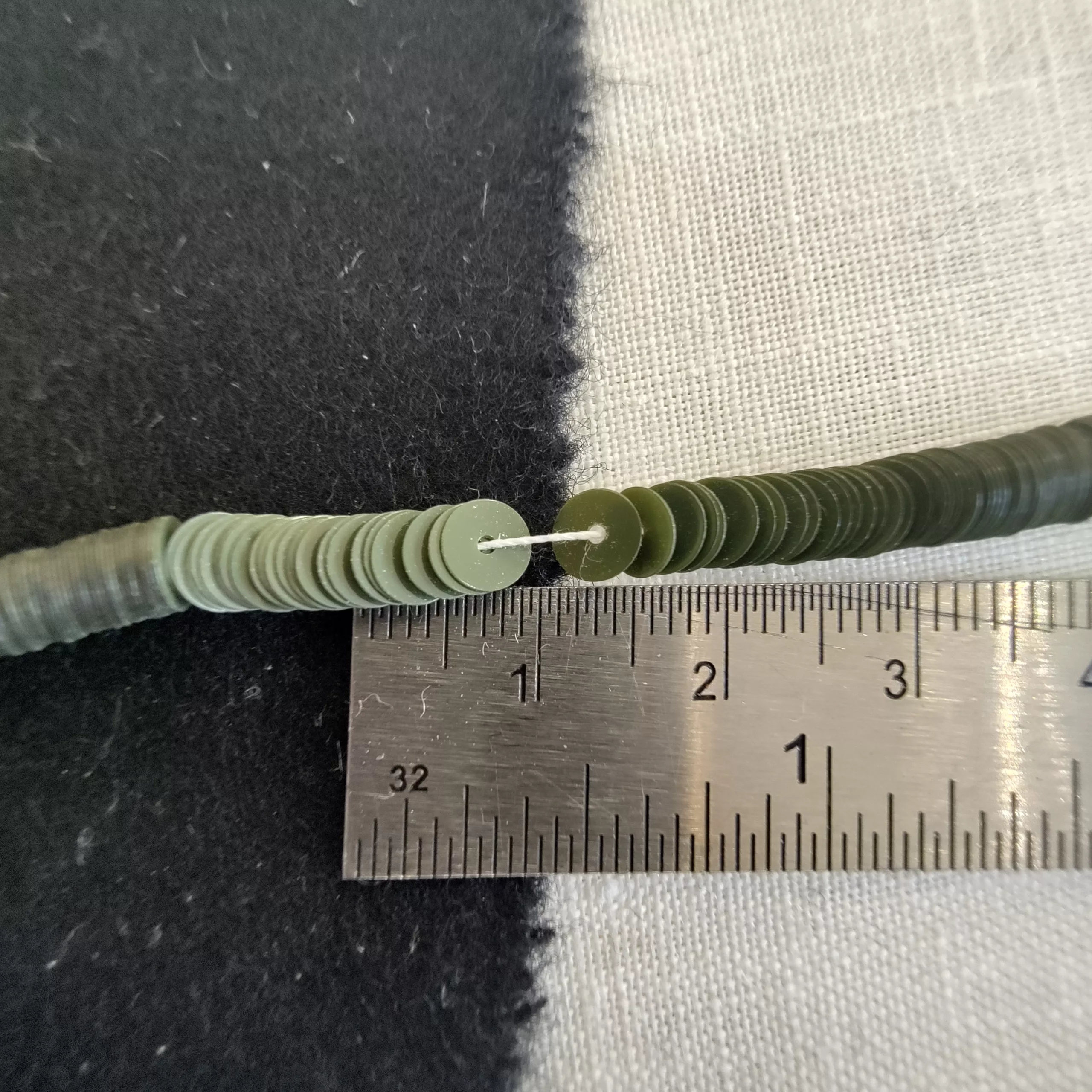 Paillettes vert kaki 7244